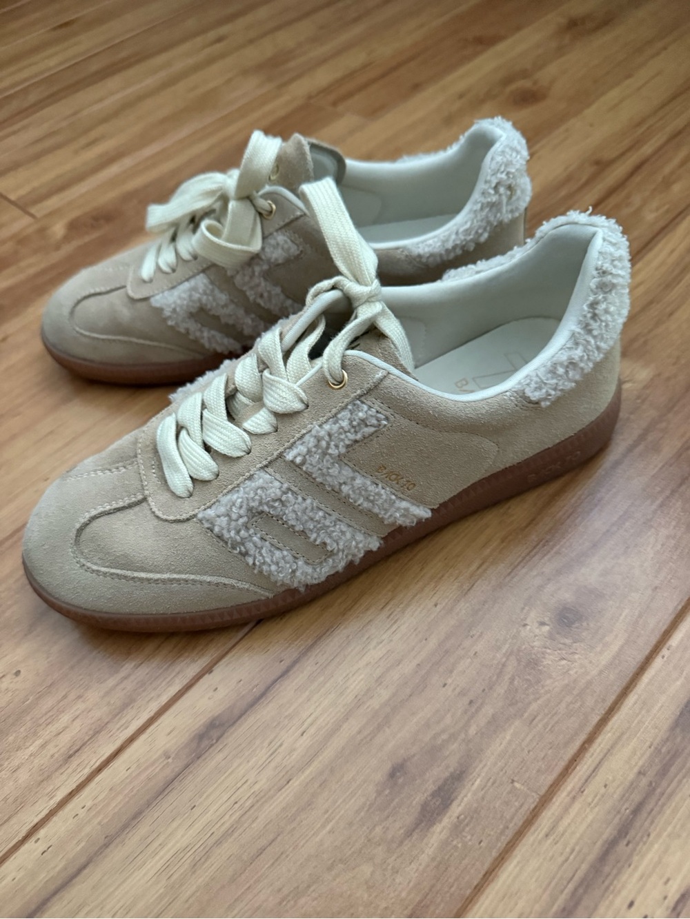 Back 70 Cloud 6N Sneaker in Beige with Faux Shearling